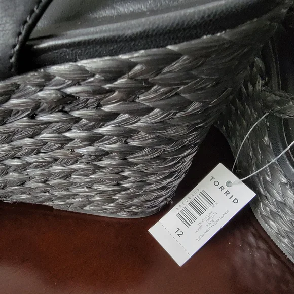 Torrid Black Wedge Sandals - Picture 7 of 10